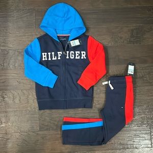 Tommy Hilfiger Kids Matching Two-Piece Set, Fleece Sweatsuit, Size 5